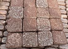 Брусчатка галтованная из лемизита, цвет-бордо, фото Купить Лемезит-брусчатка-галтованная, цвет-бордо в Артеме